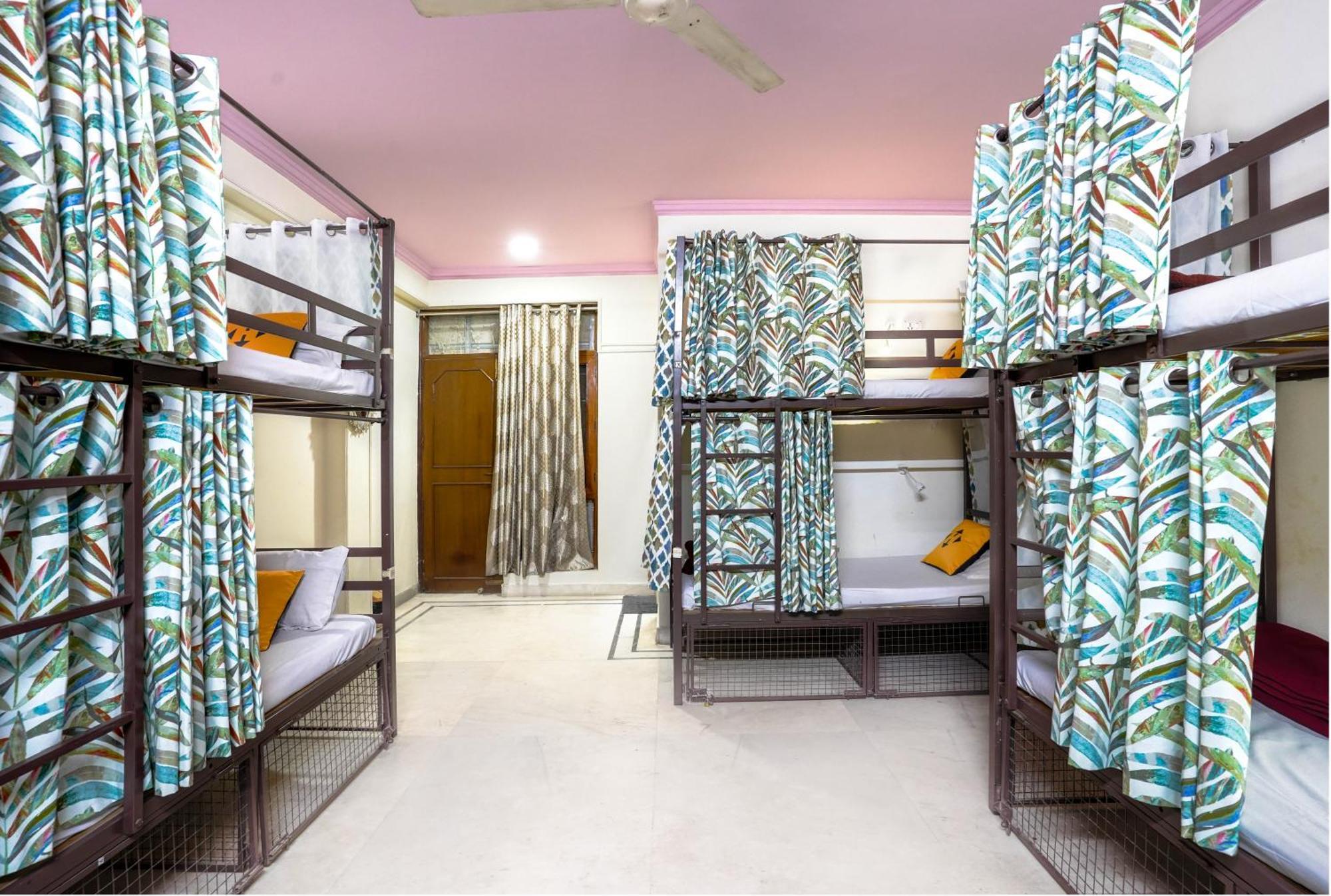 Hide-In Hostel Delhi Neu-Delhi Exterior foto