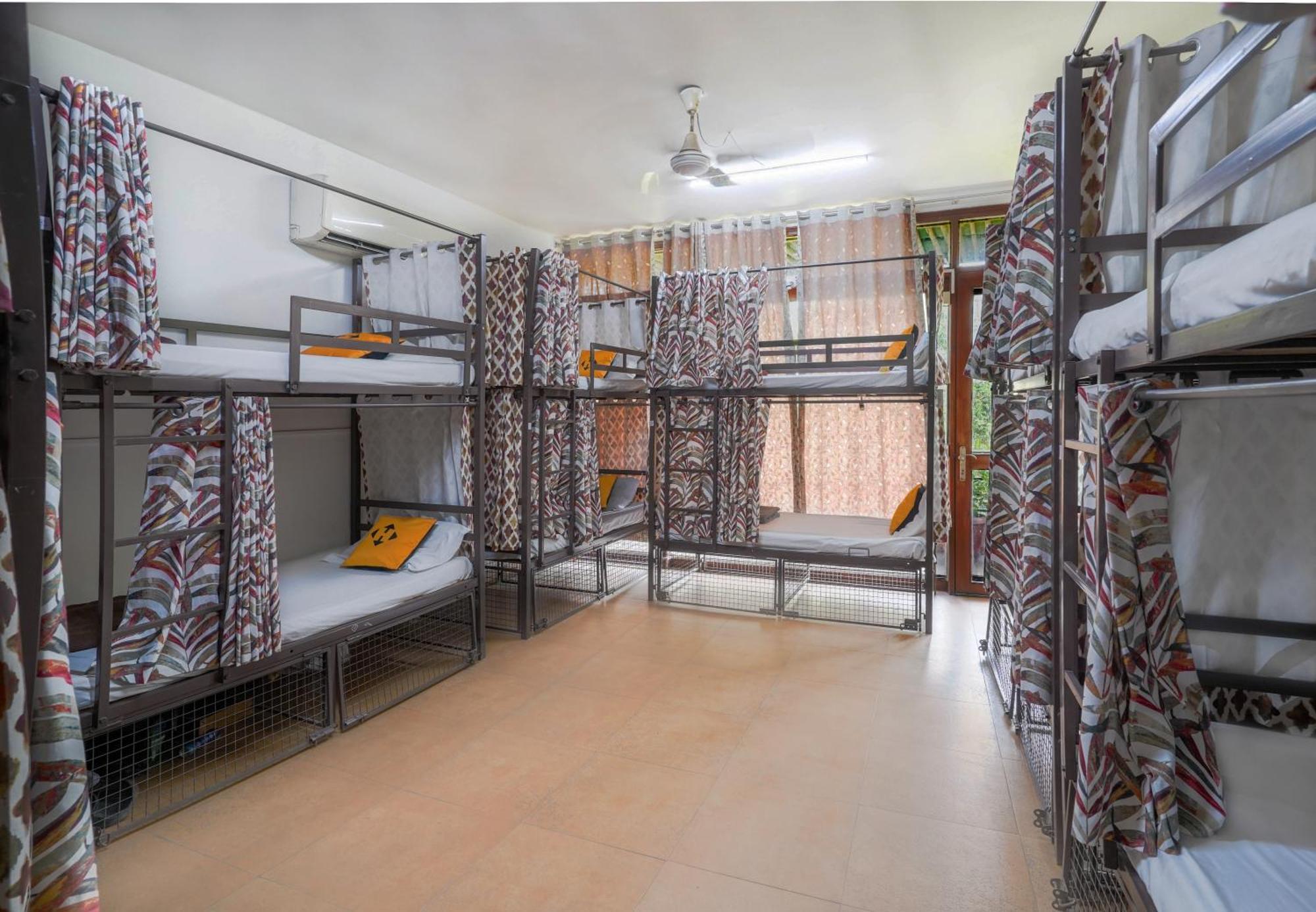 Hide-In Hostel Delhi Neu-Delhi Exterior foto