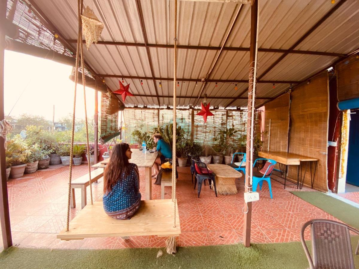 Hide-In Hostel Delhi Neu-Delhi Exterior foto